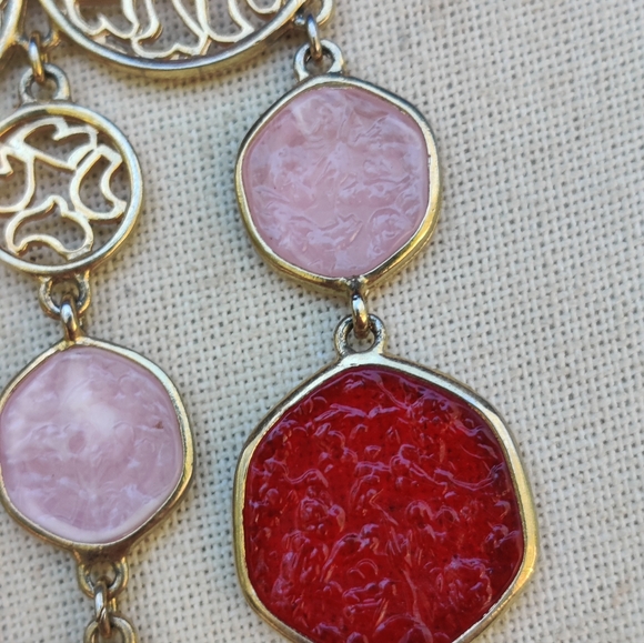 Vintage Pink And Red Molded Plastic Necklace - Picture 8 of 11